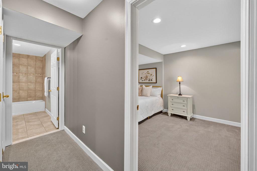 6358 BARN OWL CT, WARRENTON, Virginia, 5 Bedrooms Bedrooms, ,4 BathroomsBathrooms,Residential,6358 BARN OWL CT,VAFQ2021048 MLS # VAFQ2021048