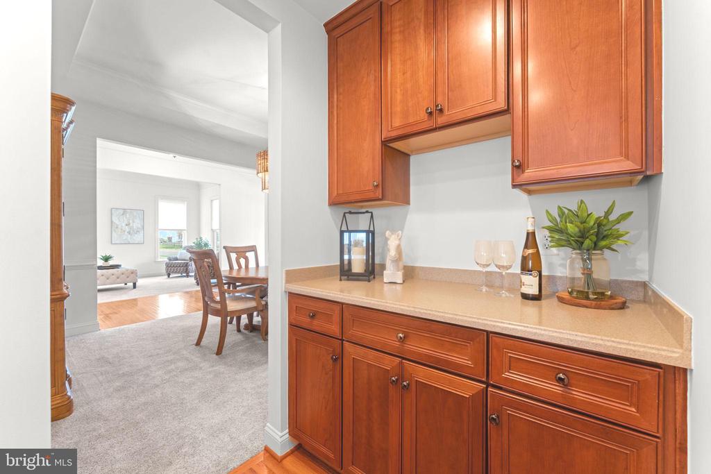 4045 CRAY DR, WARRENTON, Virginia, 5 Bedrooms Bedrooms, ,4 BathroomsBathrooms,Residential,4045 CRAY DR,VAFQ2021070 MLS # VAFQ2021070