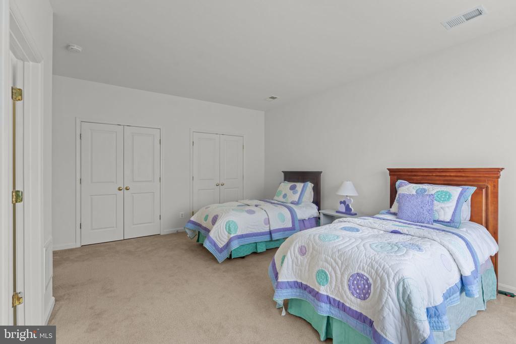 4045 CRAY DR, WARRENTON, Virginia, 5 Bedrooms Bedrooms, ,4 BathroomsBathrooms,Residential,4045 CRAY DR,VAFQ2021070 MLS # VAFQ2021070