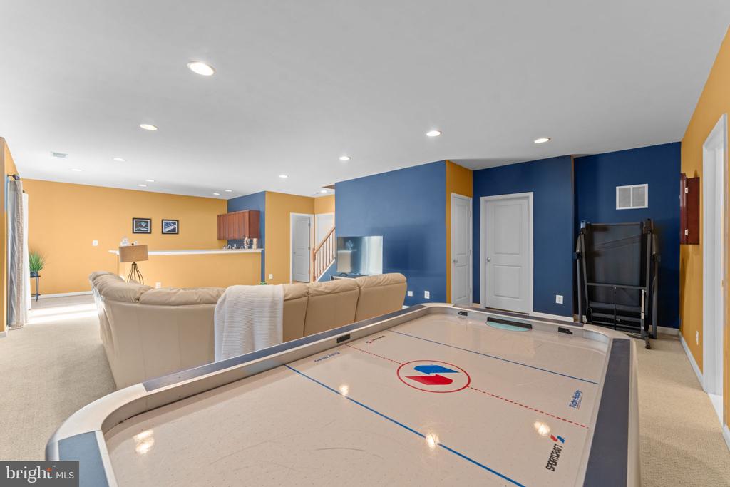 4045 CRAY DR, WARRENTON, Virginia, 5 Bedrooms Bedrooms, ,4 BathroomsBathrooms,Residential,4045 CRAY DR,VAFQ2021070 MLS # VAFQ2021070