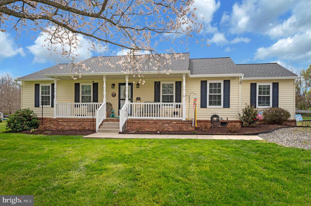 9504 QUAIL MEADOWS DR, SPOTSYLVANIA, Virginia 22551, 4 Bedrooms Bedrooms, ,2 BathroomsBathrooms,Residential,9504 QUAIL MEADOWS DR,VASP2040302 MLS # VASP2040302