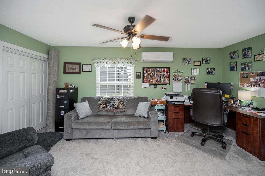 9504 QUAIL MEADOWS DR, SPOTSYLVANIA, Virginia 22551, 4 Bedrooms Bedrooms, ,2 BathroomsBathrooms,Residential,9504 QUAIL MEADOWS DR,VASP2040302 MLS # VASP2040302