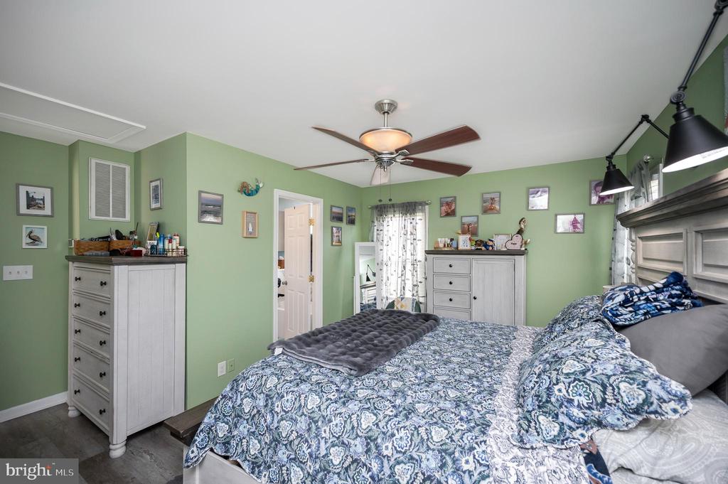 9504 QUAIL MEADOWS DR, SPOTSYLVANIA, Virginia 22551, 4 Bedrooms Bedrooms, ,2 BathroomsBathrooms,Residential,9504 QUAIL MEADOWS DR,VASP2040302 MLS # VASP2040302