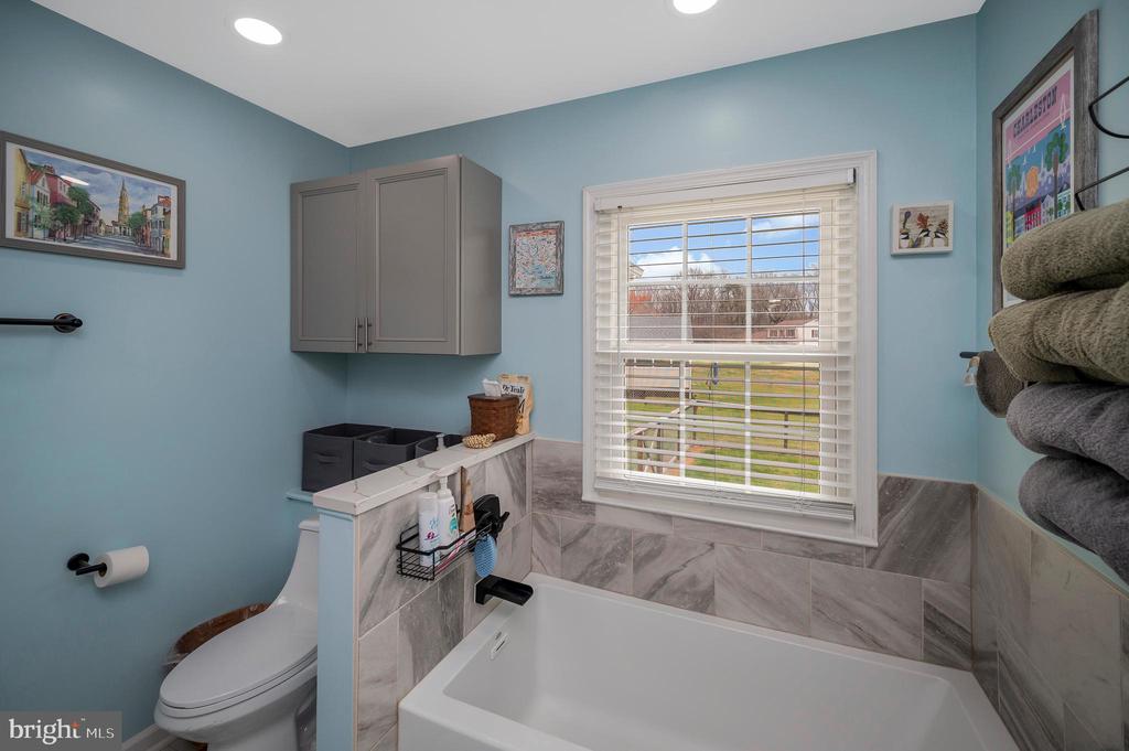 9504 QUAIL MEADOWS DR, SPOTSYLVANIA, Virginia 22551, 4 Bedrooms Bedrooms, ,2 BathroomsBathrooms,Residential,9504 QUAIL MEADOWS DR,VASP2040302 MLS # VASP2040302