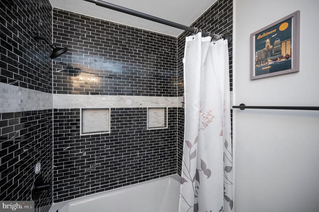 9504 QUAIL MEADOWS DR, SPOTSYLVANIA, Virginia 22551, 4 Bedrooms Bedrooms, ,2 BathroomsBathrooms,Residential,9504 QUAIL MEADOWS DR,VASP2040302 MLS # VASP2040302