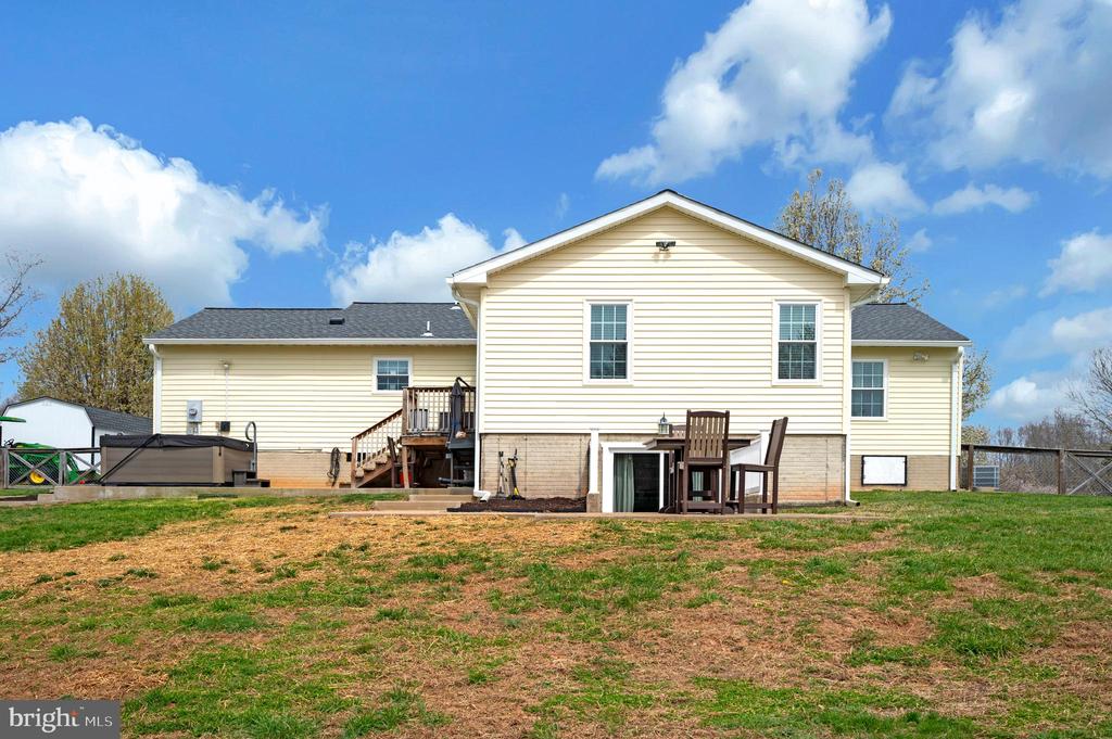 9504 QUAIL MEADOWS DR, SPOTSYLVANIA, Virginia 22551, 4 Bedrooms Bedrooms, ,2 BathroomsBathrooms,Residential,9504 QUAIL MEADOWS DR,VASP2040302 MLS # VASP2040302