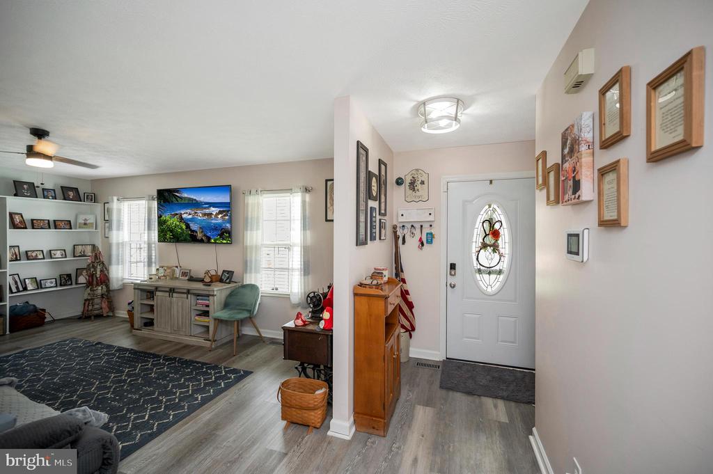 9504 QUAIL MEADOWS DR, SPOTSYLVANIA, Virginia 22551, 4 Bedrooms Bedrooms, ,2 BathroomsBathrooms,Residential,9504 QUAIL MEADOWS DR,VASP2040302 MLS # VASP2040302