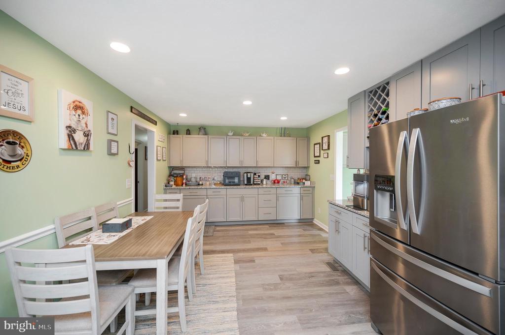 9504 QUAIL MEADOWS DR, SPOTSYLVANIA, Virginia 22551, 4 Bedrooms Bedrooms, ,2 BathroomsBathrooms,Residential,9504 QUAIL MEADOWS DR,VASP2040302 MLS # VASP2040302