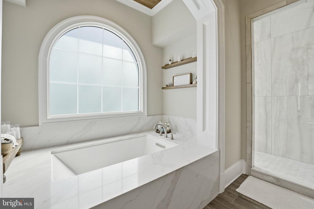 11215 PRESWICK LN, SPOTSYLVANIA, Virginia 22551, 5 Bedrooms Bedrooms, ,5 BathroomsBathrooms,Residential,11215 PRESWICK LN,VASP2040348 MLS # VASP2040348