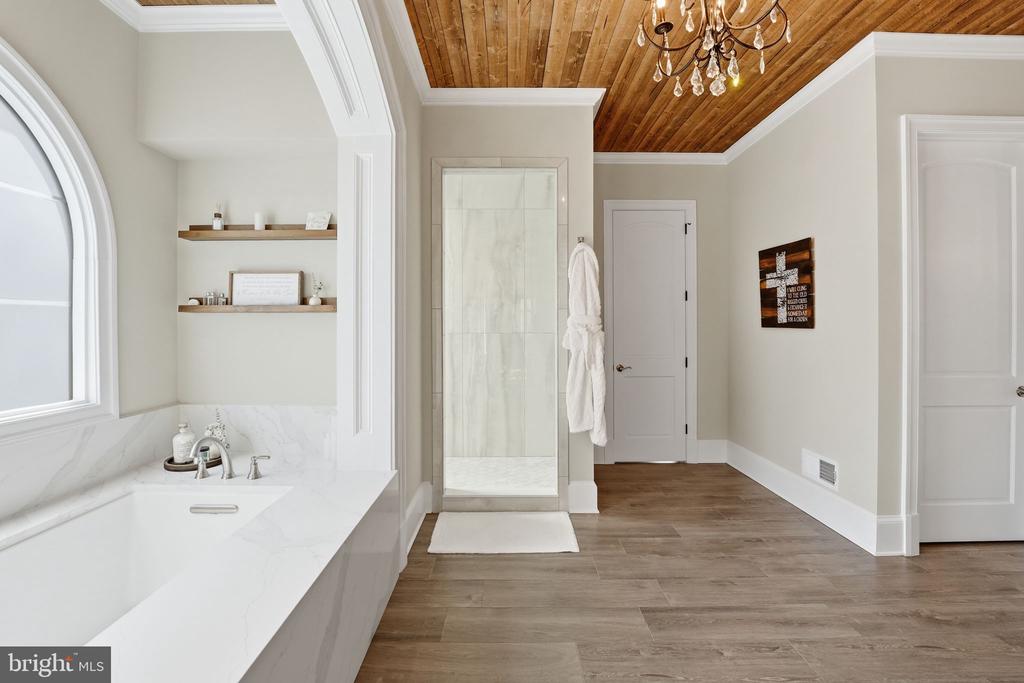 11215 PRESWICK LN, SPOTSYLVANIA, Virginia 22551, 5 Bedrooms Bedrooms, ,5 BathroomsBathrooms,Residential,11215 PRESWICK LN,VASP2040348 MLS # VASP2040348