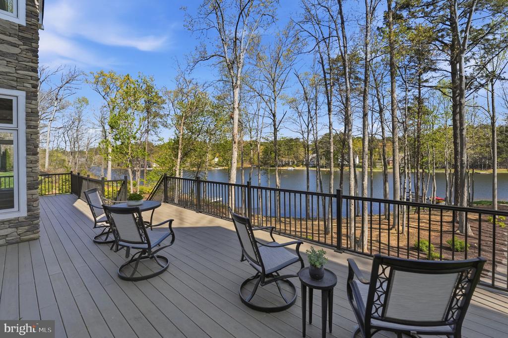 11215 PRESWICK LN, SPOTSYLVANIA, Virginia 22551, 5 Bedrooms Bedrooms, ,5 BathroomsBathrooms,Residential,11215 PRESWICK LN,VASP2040348 MLS # VASP2040348