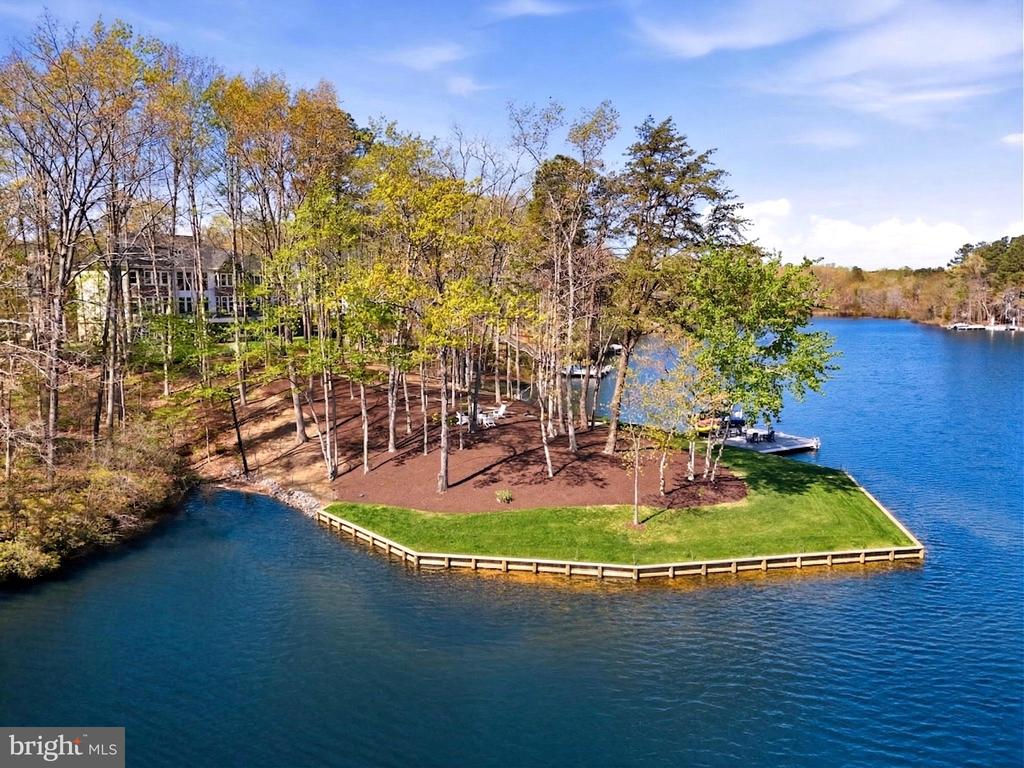 11215 PRESWICK LN, SPOTSYLVANIA, Virginia 22551, 5 Bedrooms Bedrooms, ,5 BathroomsBathrooms,Residential,11215 PRESWICK LN,VASP2040348 MLS # VASP2040348