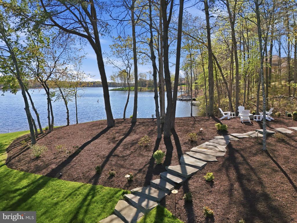 11215 PRESWICK LN, SPOTSYLVANIA, Virginia 22551, 5 Bedrooms Bedrooms, ,5 BathroomsBathrooms,Residential,11215 PRESWICK LN,VASP2040348 MLS # VASP2040348