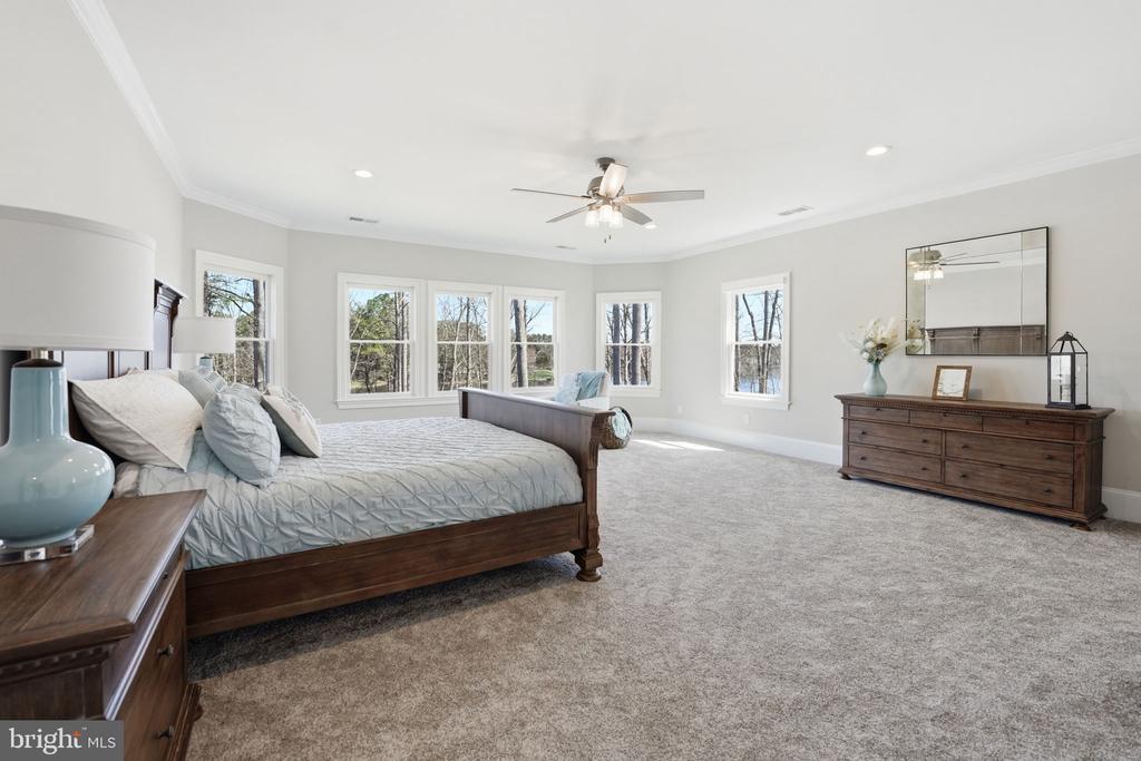 11215 PRESWICK LN, SPOTSYLVANIA, Virginia 22551, 5 Bedrooms Bedrooms, ,5 BathroomsBathrooms,Residential,11215 PRESWICK LN,VASP2040348 MLS # VASP2040348