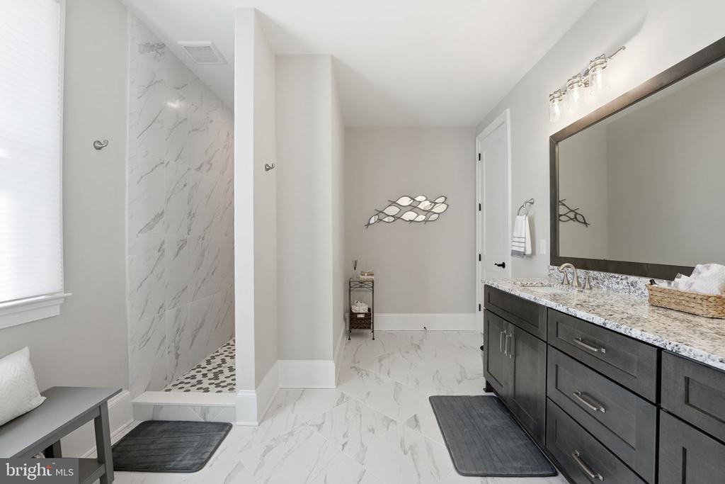 11215 PRESWICK LN, SPOTSYLVANIA, Virginia 22551, 5 Bedrooms Bedrooms, ,5 BathroomsBathrooms,Residential,11215 PRESWICK LN,VASP2040348 MLS # VASP2040348