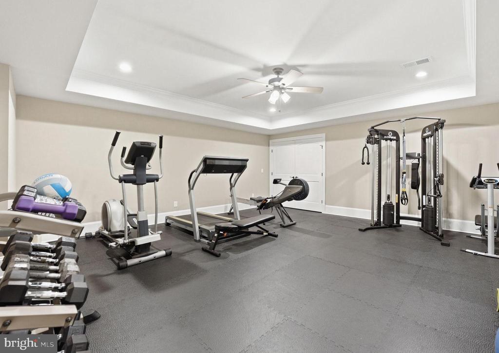 11215 PRESWICK LN, SPOTSYLVANIA, Virginia 22551, 5 Bedrooms Bedrooms, ,5 BathroomsBathrooms,Residential,11215 PRESWICK LN,VASP2040348 MLS # VASP2040348