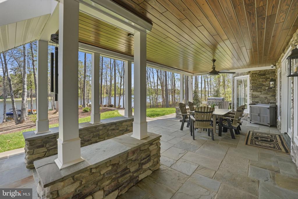 11215 PRESWICK LN, SPOTSYLVANIA, Virginia 22551, 5 Bedrooms Bedrooms, ,5 BathroomsBathrooms,Residential,11215 PRESWICK LN,VASP2040348 MLS # VASP2040348