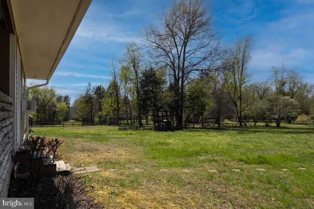 2113 COURTHOUSE RD, CATLETT, Virginia, 4 Bedrooms Bedrooms, ,3 BathroomsBathrooms,Residential,2113 COURTHOUSE RD,VAFQ2021270 MLS # VAFQ2021270