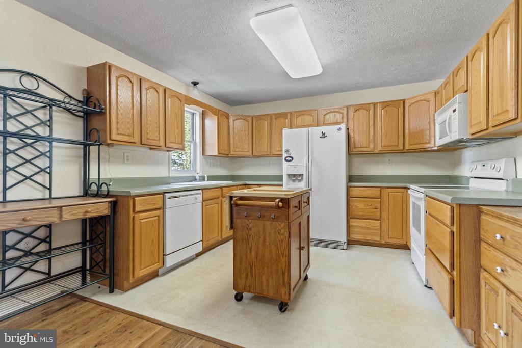 5 HITE CT, LURAY, Virginia 22835, 3 Bedrooms Bedrooms, ,3 BathroomsBathrooms,Residential,5 HITE CT,VAPA2006248 MLS # VAPA2006248