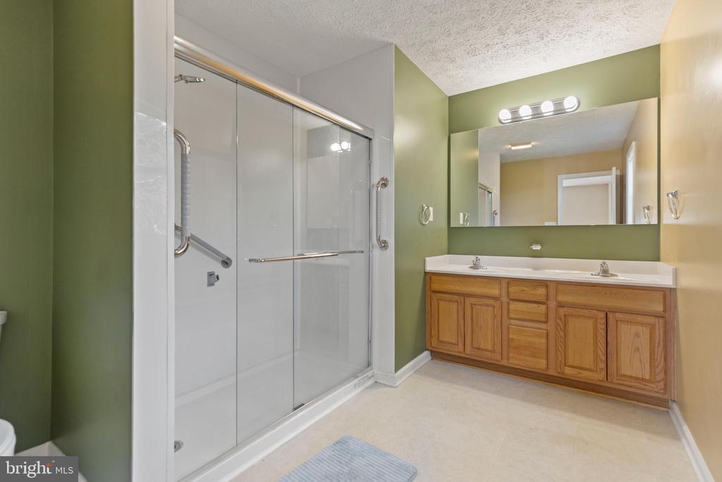 5 HITE CT, LURAY, Virginia 22835, 3 Bedrooms Bedrooms, ,3 BathroomsBathrooms,Residential,5 HITE CT,VAPA2006248 MLS # VAPA2006248