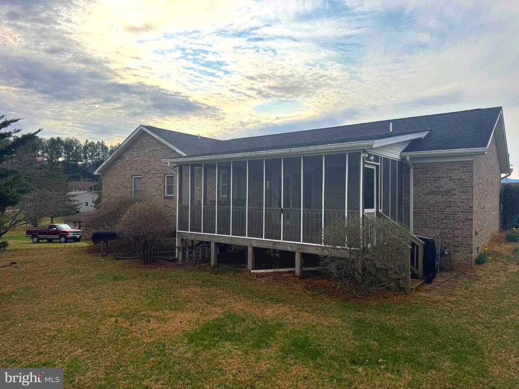 5 HITE CT, LURAY, Virginia 22835, 3 Bedrooms Bedrooms, ,3 BathroomsBathrooms,Residential,5 HITE CT,VAPA2006248 MLS # VAPA2006248