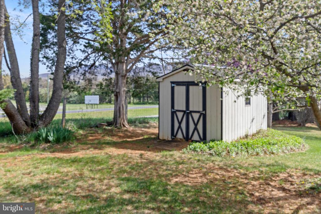 5 HITE CT, LURAY, Virginia 22835, 3 Bedrooms Bedrooms, ,3 BathroomsBathrooms,Residential,5 HITE CT,VAPA2006248 MLS # VAPA2006248