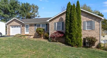 5 HITE CT, LURAY, Virginia 22835, 3 Bedrooms Bedrooms, ,3 BathroomsBathrooms,Residential,5 HITE CT,VAPA2006248 MLS # VAPA2006248