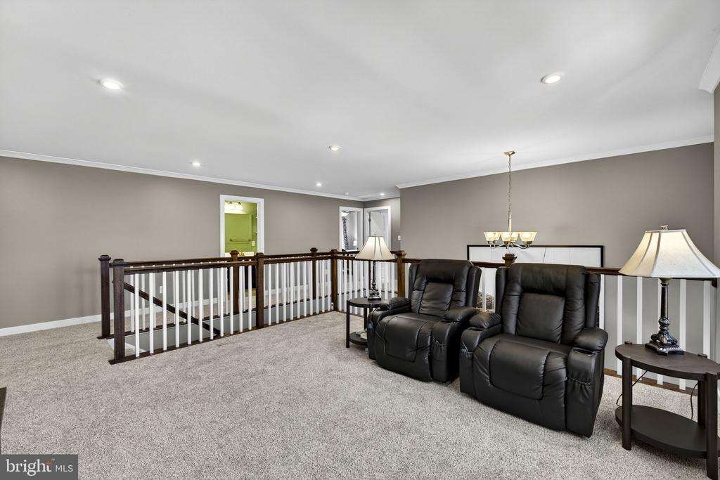 6387 BOB WHITE DR, WARRENTON, Virginia, 5 Bedrooms Bedrooms, ,4 BathroomsBathrooms,Residential,6387 BOB WHITE DR,VAFQ2021264 MLS # VAFQ2021264