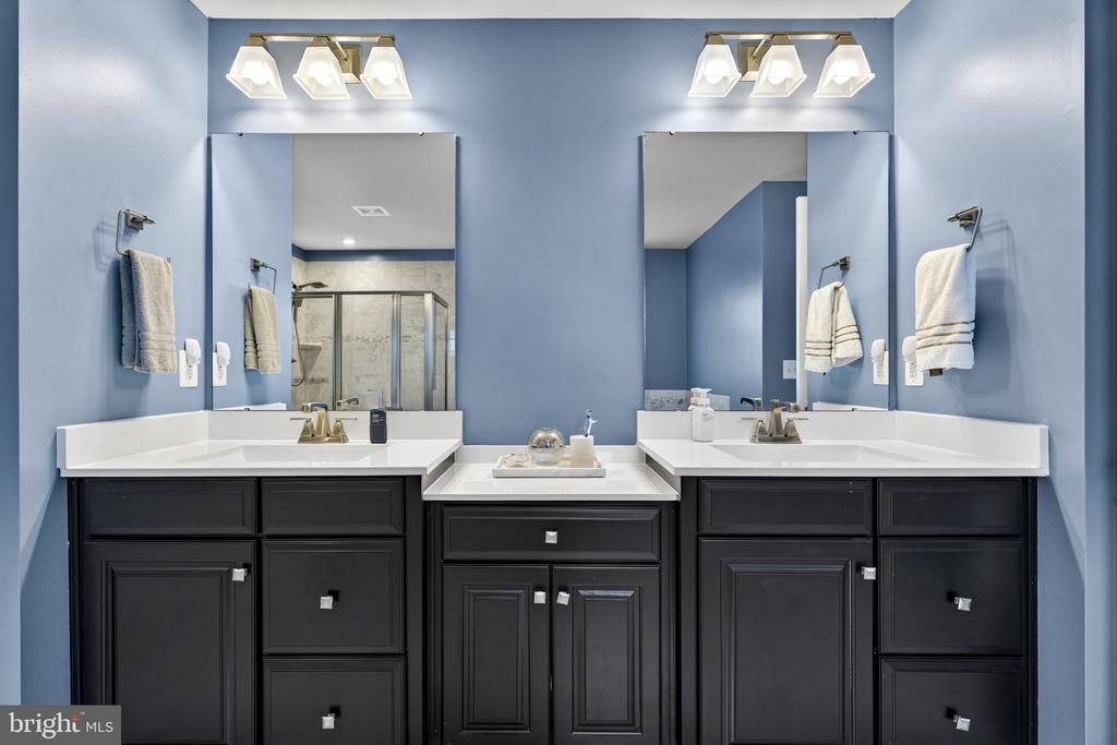 6387 BOB WHITE DR, WARRENTON, Virginia, 5 Bedrooms Bedrooms, ,4 BathroomsBathrooms,Residential,6387 BOB WHITE DR,VAFQ2021264 MLS # VAFQ2021264