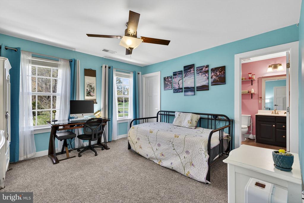 6387 BOB WHITE DR, WARRENTON, Virginia, 5 Bedrooms Bedrooms, ,4 BathroomsBathrooms,Residential,6387 BOB WHITE DR,VAFQ2021264 MLS # VAFQ2021264