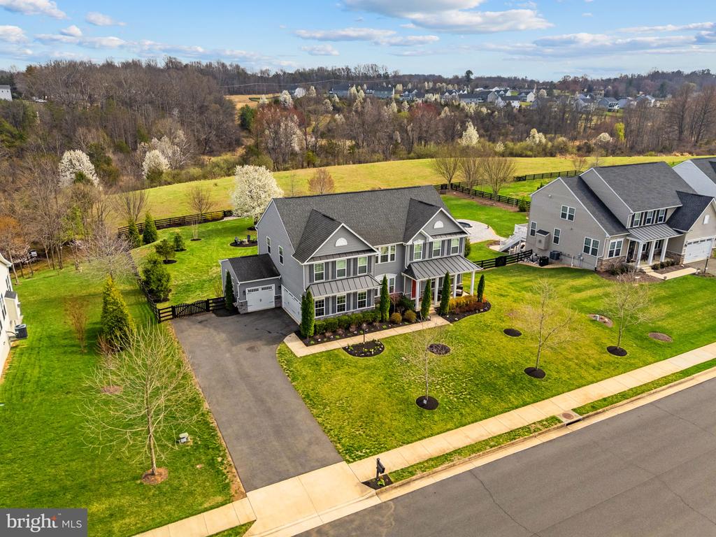 6387 BOB WHITE DR, WARRENTON, Virginia, 5 Bedrooms Bedrooms, ,4 BathroomsBathrooms,Residential,6387 BOB WHITE DR,VAFQ2021264 MLS # VAFQ2021264