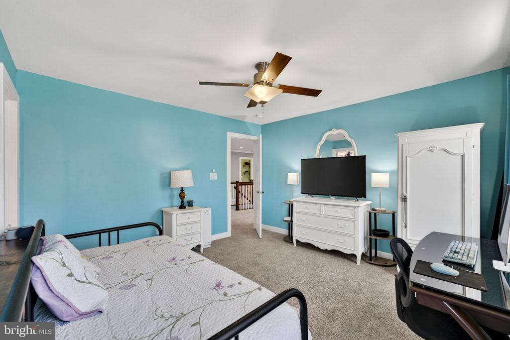 6387 BOB WHITE DR, WARRENTON, Virginia, 5 Bedrooms Bedrooms, ,4 BathroomsBathrooms,Residential,6387 BOB WHITE DR,VAFQ2021264 MLS # VAFQ2021264