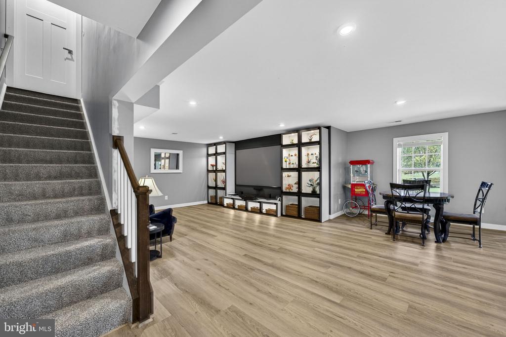 6387 BOB WHITE DR, WARRENTON, Virginia, 5 Bedrooms Bedrooms, ,4 BathroomsBathrooms,Residential,6387 BOB WHITE DR,VAFQ2021264 MLS # VAFQ2021264