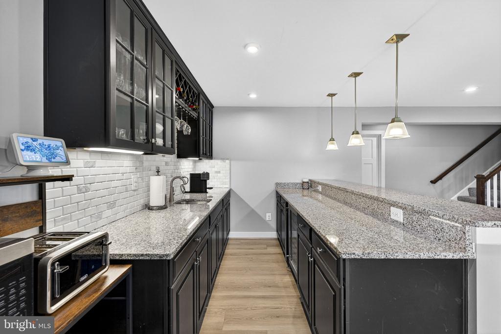 6387 BOB WHITE DR, WARRENTON, Virginia, 5 Bedrooms Bedrooms, ,4 BathroomsBathrooms,Residential,6387 BOB WHITE DR,VAFQ2021264 MLS # VAFQ2021264