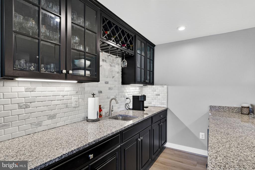 6387 BOB WHITE DR, WARRENTON, Virginia, 5 Bedrooms Bedrooms, ,4 BathroomsBathrooms,Residential,6387 BOB WHITE DR,VAFQ2021264 MLS # VAFQ2021264