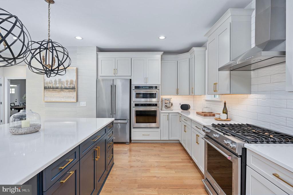 10912 DOWNTON AVE, SPOTSYLVANIA, Virginia 22553, 6 Bedrooms Bedrooms, ,5 BathroomsBathrooms,Residential,10912 DOWNTON AVE,VASP2040556 MLS # VASP2040556