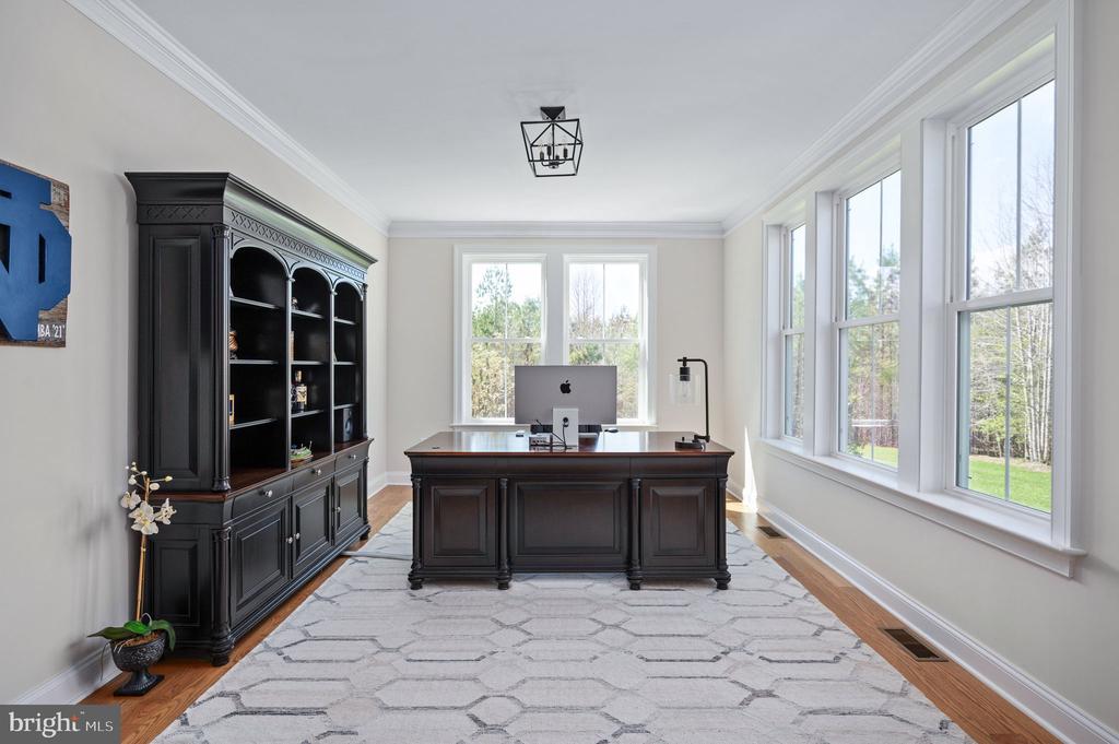 10912 DOWNTON AVE, SPOTSYLVANIA, Virginia 22553, 6 Bedrooms Bedrooms, ,5 BathroomsBathrooms,Residential,10912 DOWNTON AVE,VASP2040556 MLS # VASP2040556