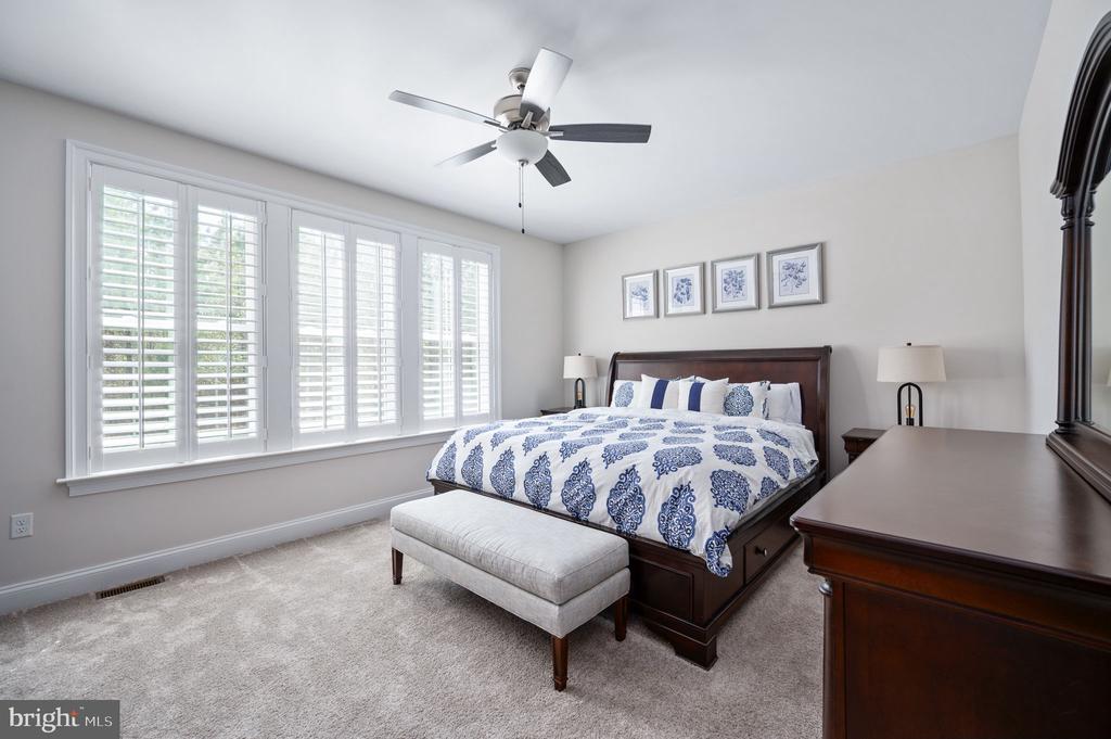 10912 DOWNTON AVE, SPOTSYLVANIA, Virginia 22553, 6 Bedrooms Bedrooms, ,5 BathroomsBathrooms,Residential,10912 DOWNTON AVE,VASP2040556 MLS # VASP2040556