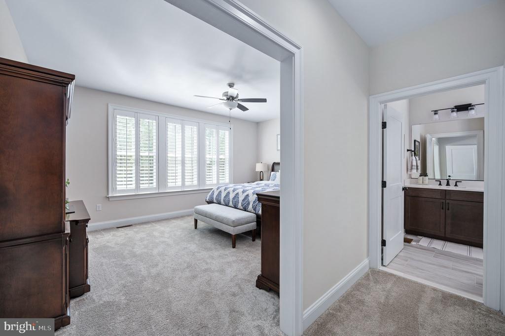 10912 DOWNTON AVE, SPOTSYLVANIA, Virginia 22553, 6 Bedrooms Bedrooms, ,5 BathroomsBathrooms,Residential,10912 DOWNTON AVE,VASP2040556 MLS # VASP2040556