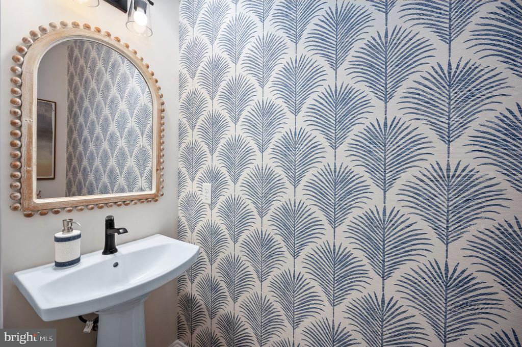 10912 DOWNTON AVE, SPOTSYLVANIA, Virginia 22553, 6 Bedrooms Bedrooms, ,5 BathroomsBathrooms,Residential,10912 DOWNTON AVE,VASP2040556 MLS # VASP2040556