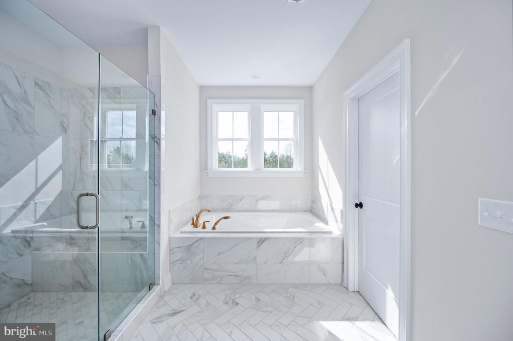 10912 DOWNTON AVE, SPOTSYLVANIA, Virginia 22553, 6 Bedrooms Bedrooms, ,5 BathroomsBathrooms,Residential,10912 DOWNTON AVE,VASP2040556 MLS # VASP2040556