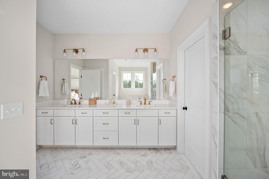 10912 DOWNTON AVE, SPOTSYLVANIA, Virginia 22553, 6 Bedrooms Bedrooms, ,5 BathroomsBathrooms,Residential,10912 DOWNTON AVE,VASP2040556 MLS # VASP2040556