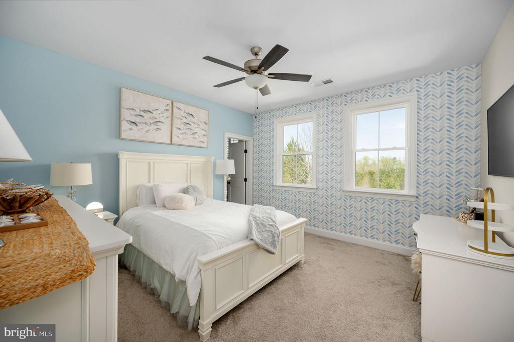 10912 DOWNTON AVE, SPOTSYLVANIA, Virginia 22553, 6 Bedrooms Bedrooms, ,5 BathroomsBathrooms,Residential,10912 DOWNTON AVE,VASP2040556 MLS # VASP2040556