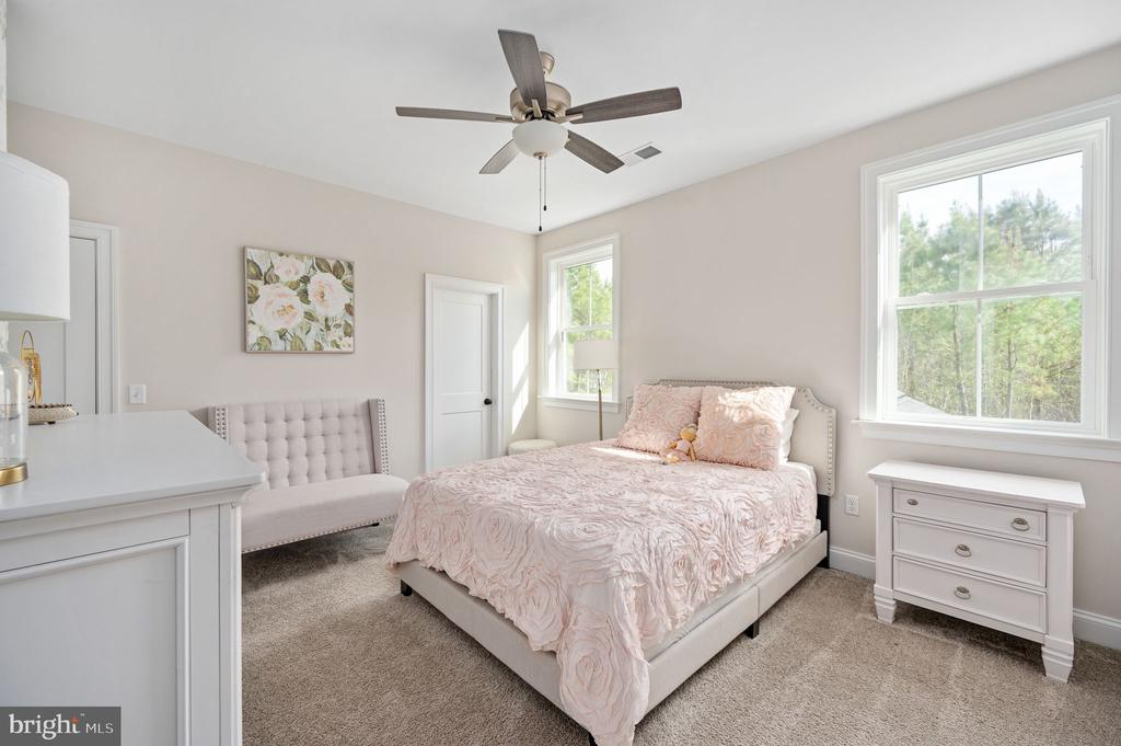 10912 DOWNTON AVE, SPOTSYLVANIA, Virginia 22553, 6 Bedrooms Bedrooms, ,5 BathroomsBathrooms,Residential,10912 DOWNTON AVE,VASP2040556 MLS # VASP2040556