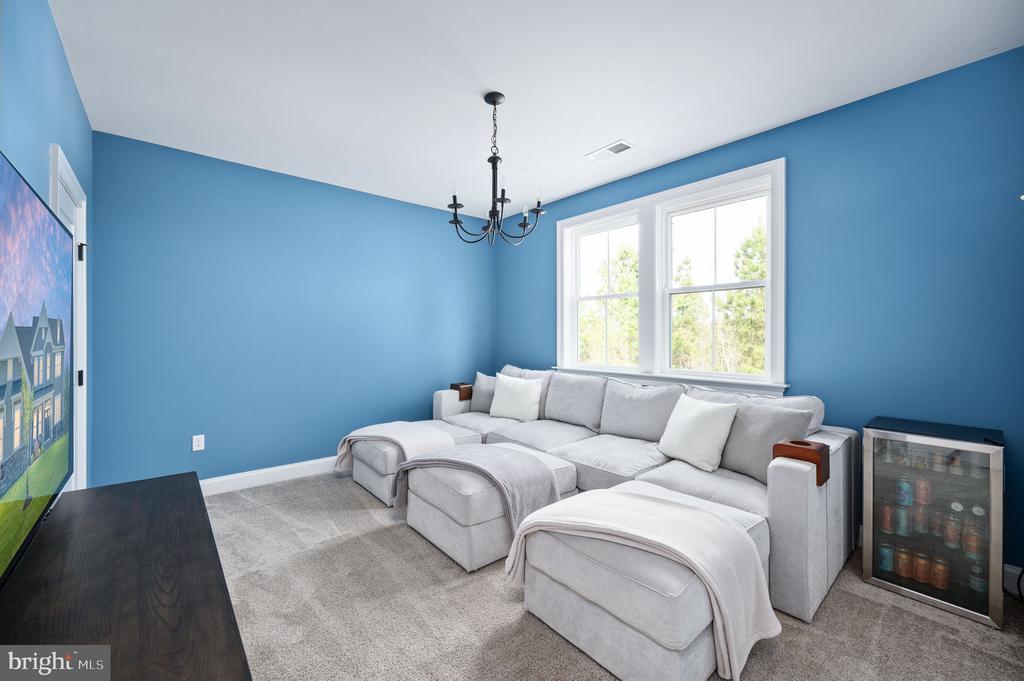 10912 DOWNTON AVE, SPOTSYLVANIA, Virginia 22553, 6 Bedrooms Bedrooms, ,5 BathroomsBathrooms,Residential,10912 DOWNTON AVE,VASP2040556 MLS # VASP2040556