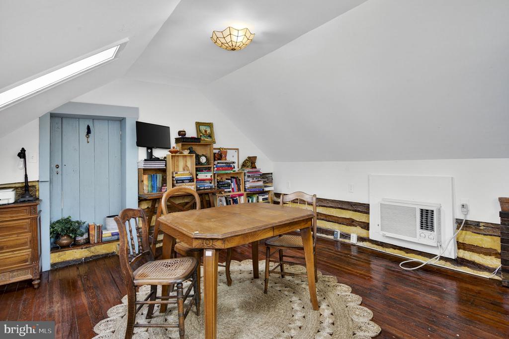 4094 WHITING RD, MARSHALL, Virginia, 3 Bedrooms Bedrooms, ,2 BathroomsBathrooms,Residential,4094 WHITING RD,VAFQ2021244 MLS # VAFQ2021244