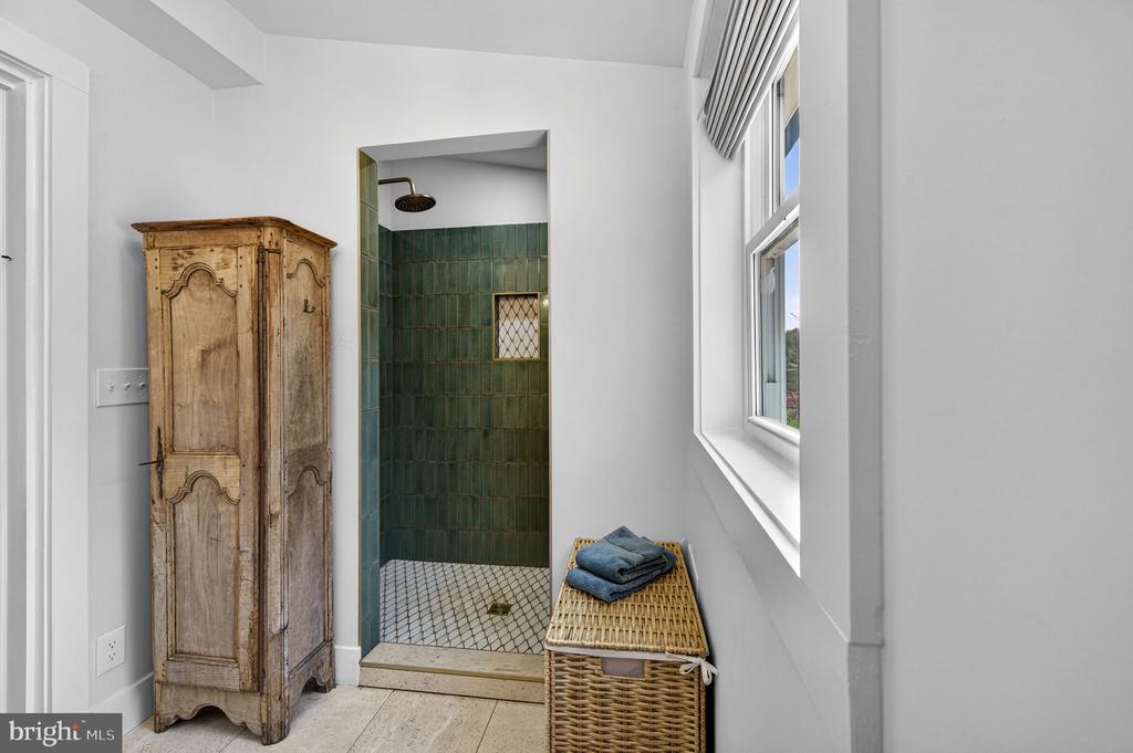 4094 WHITING RD, MARSHALL, Virginia, 3 Bedrooms Bedrooms, ,2 BathroomsBathrooms,Residential,4094 WHITING RD,VAFQ2021244 MLS # VAFQ2021244