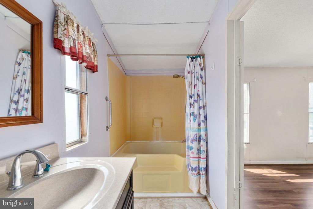 19473 DANIEL RD, ORANGE, Virginia 22960, 3 Bedrooms Bedrooms, ,2 BathroomsBathrooms,Residential,19473 DANIEL RD,VAOR2013764 MLS # VAOR2013764