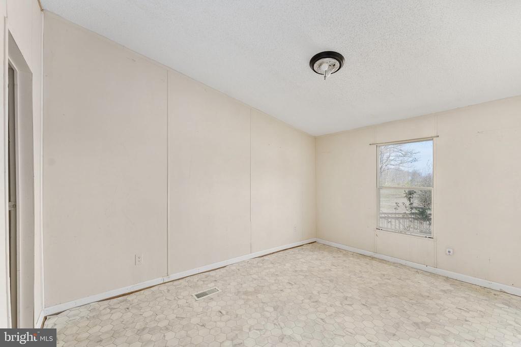 19473 DANIEL RD, ORANGE, Virginia 22960, 3 Bedrooms Bedrooms, ,2 BathroomsBathrooms,Residential,19473 DANIEL RD,VAOR2013764 MLS # VAOR2013764