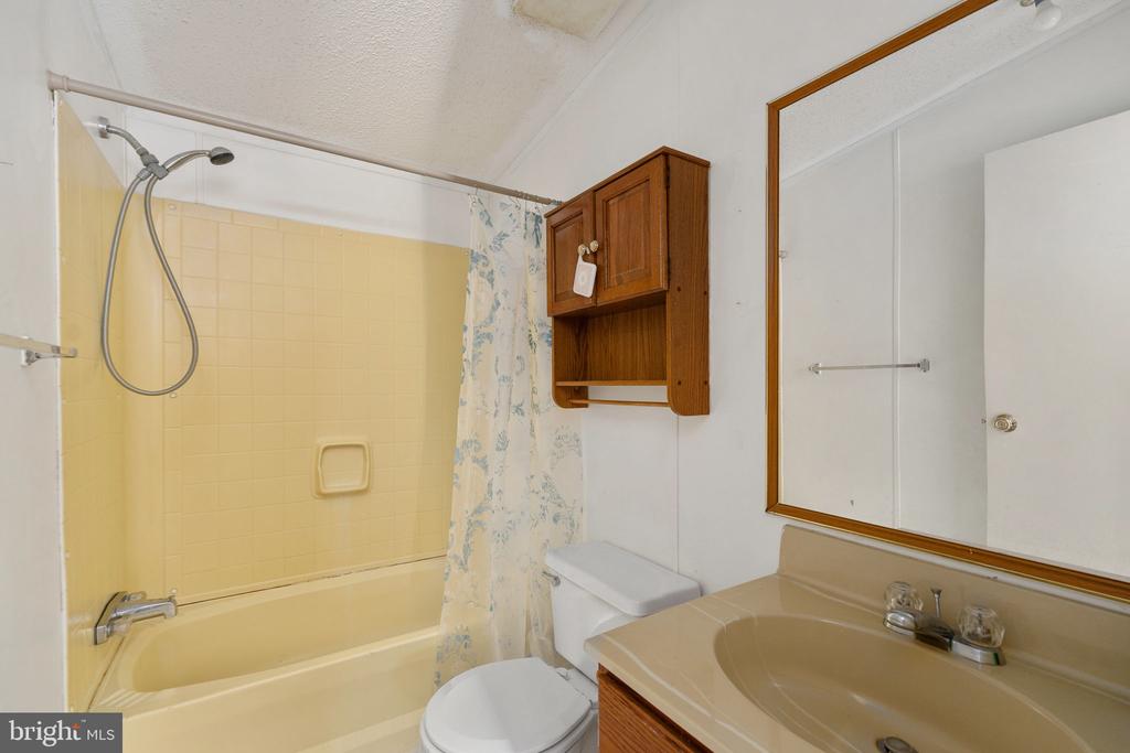 19473 DANIEL RD, ORANGE, Virginia 22960, 3 Bedrooms Bedrooms, ,2 BathroomsBathrooms,Residential,19473 DANIEL RD,VAOR2013764 MLS # VAOR2013764